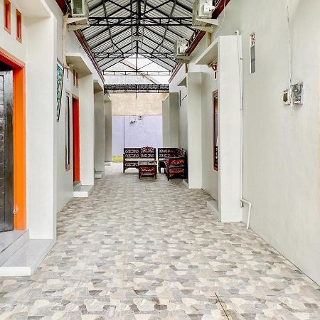 Griya Asri Syariah Mitra Reddoorz Hotel Rogojampi Buitenkant foto