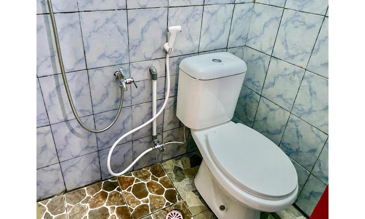 Griya Asri Syariah Mitra Reddoorz Hotel Rogojampi Buitenkant foto